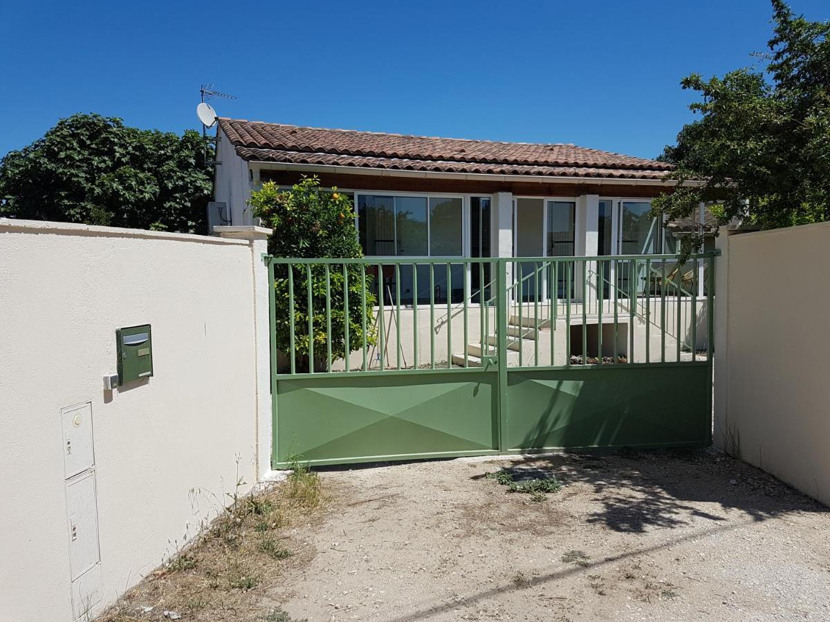 Holiday home Maison Individuelle 90m2 Avec Veranda Et Piscine *