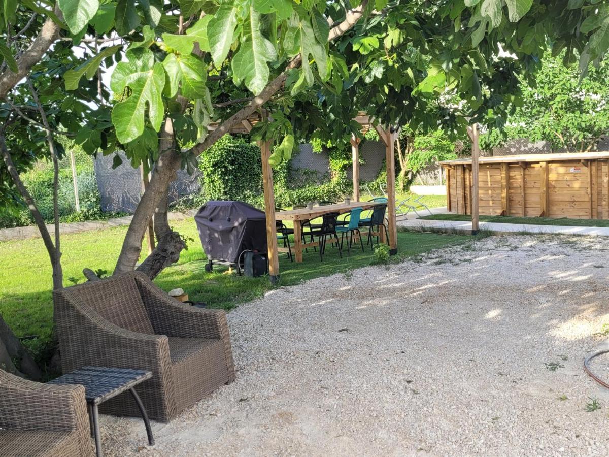 Maison Individuelle 90m2 Avec Veranda Et Piscine Holiday home *