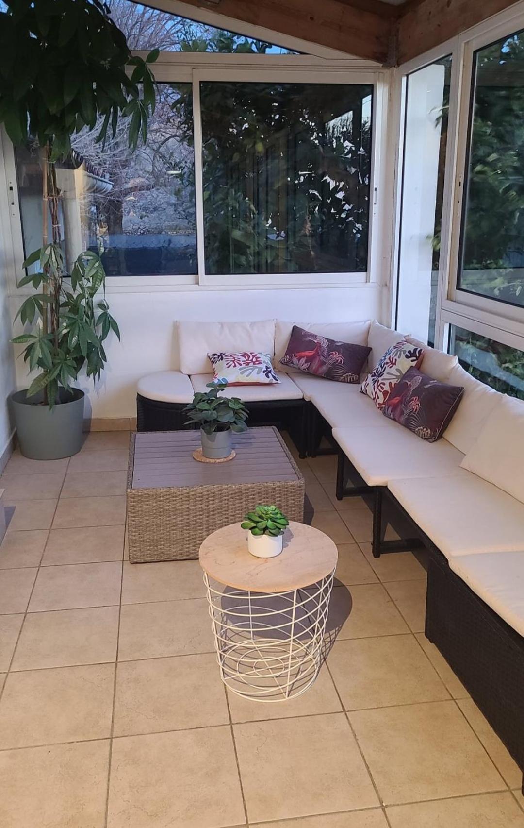 Holiday home Maison Individuelle 90m2 Avec Veranda Et Piscine