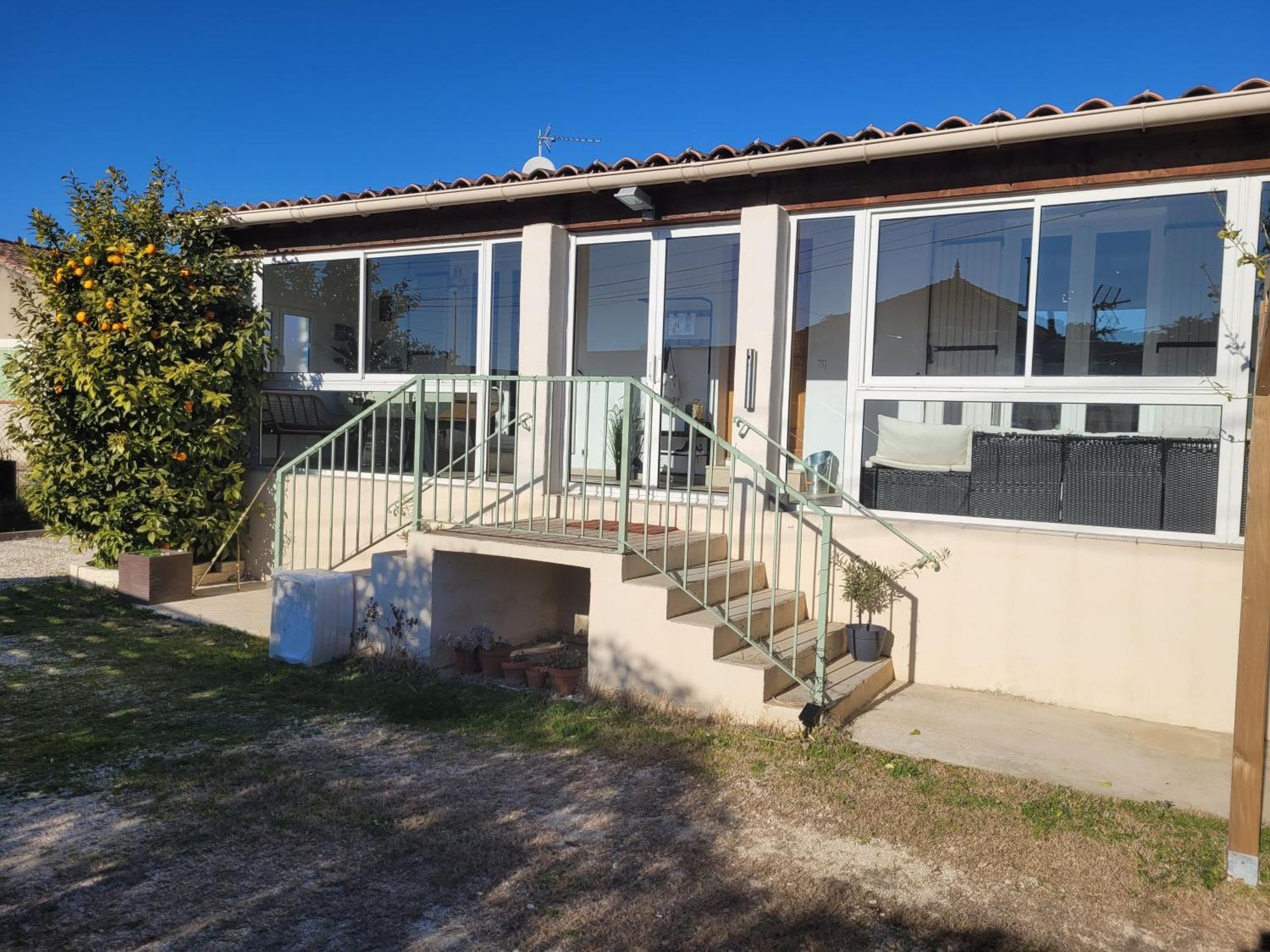 Maison Individuelle 90m2 Avec Veranda Et Piscine Roquemaure (Gard)